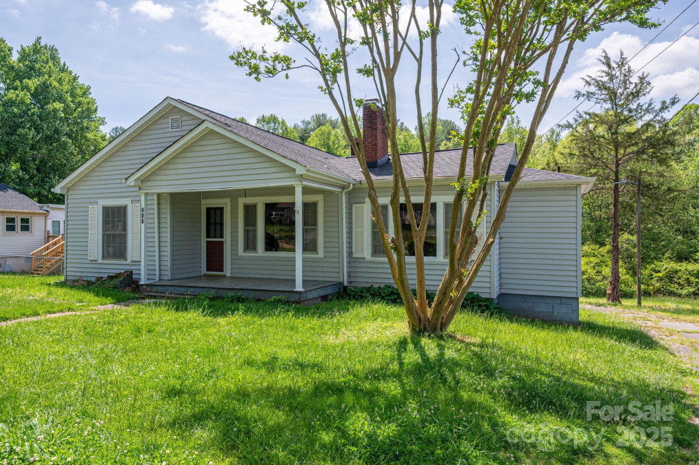 406 Arrowood St Lenoir, NC 28645