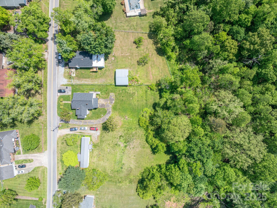 406 Arrowood St Lenoir, NC 28645