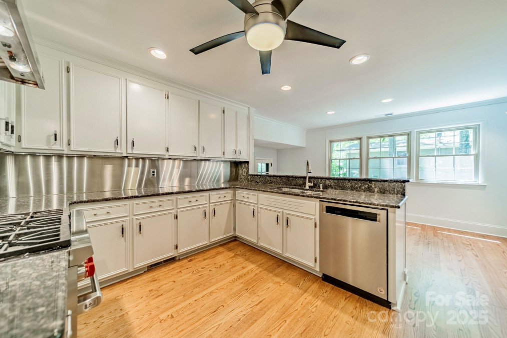 5719 Doncaster Dr Charlotte, NC 28211