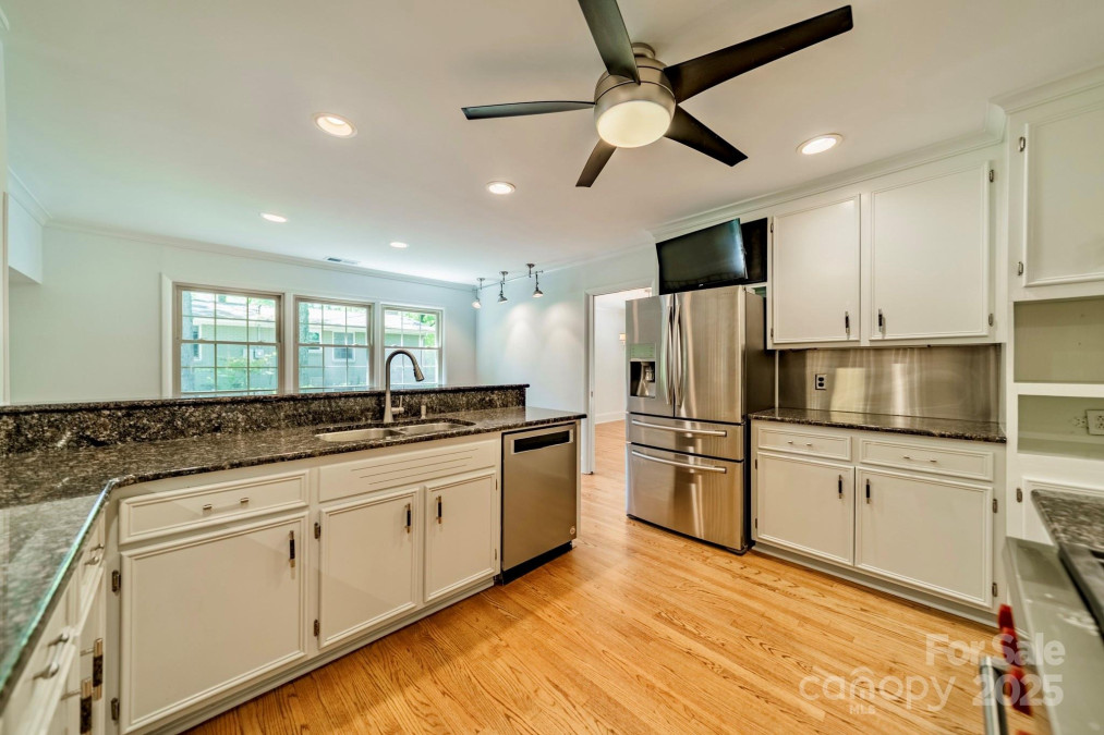 5719 Doncaster Dr Charlotte, NC 28211