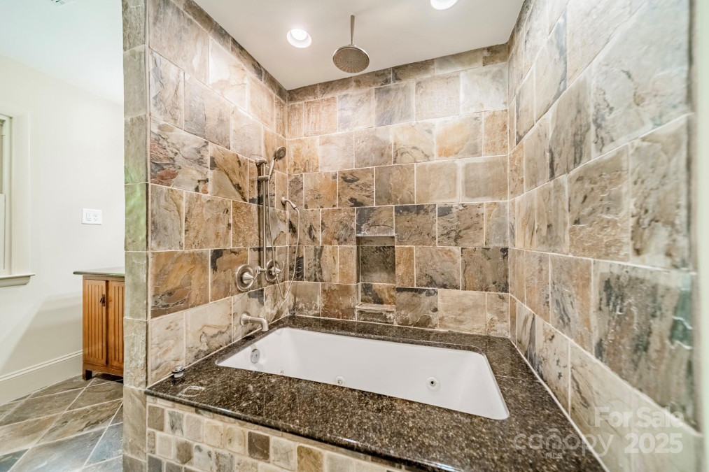 5719 Doncaster Dr Charlotte, NC 28211