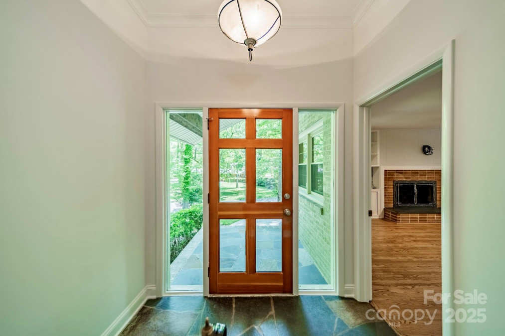 5719 Doncaster Dr Charlotte, NC 28211