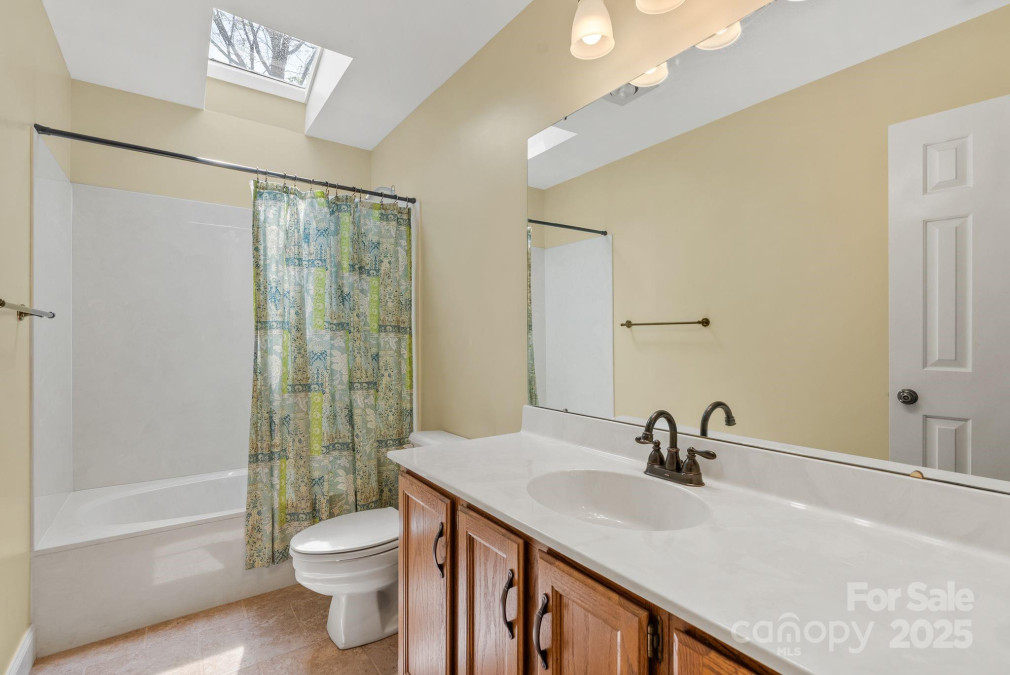 120 Cloverleaf Ln Asheville, NC 28803