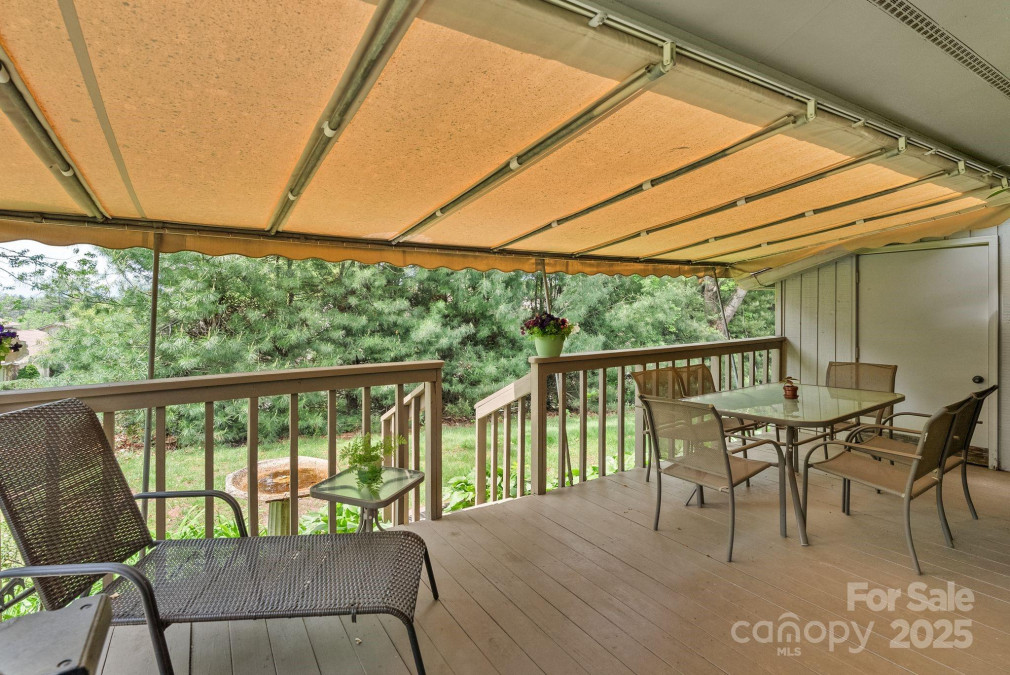 120 Cloverleaf Ln Asheville, NC 28803