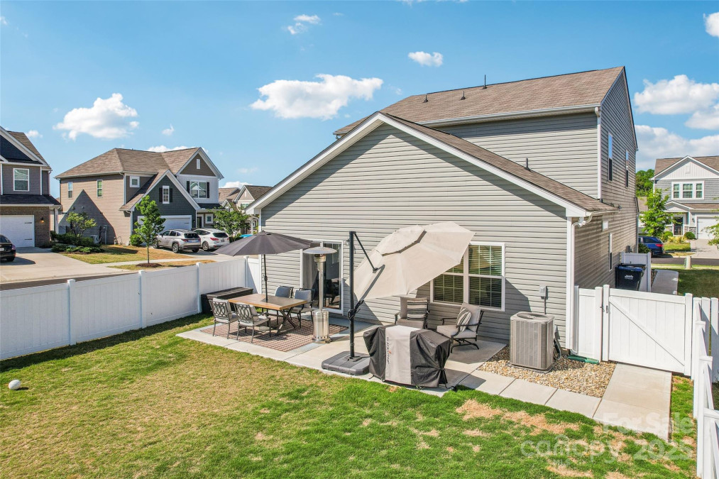 6878 Spring Peeper Ln Lancaster, SC 29720