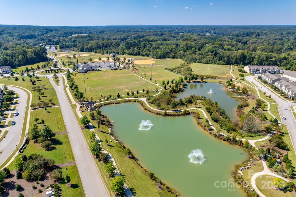 6878 Spring Peeper Ln Lancaster, SC 29720