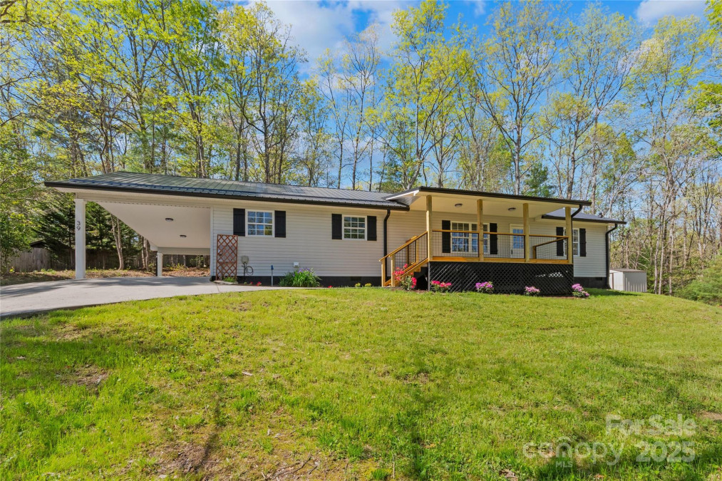 39 Sherwood Village Ln Brevard, NC 28712