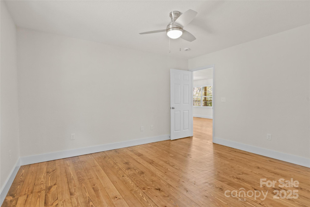 39 Sherwood Village Ln Brevard, NC 28712