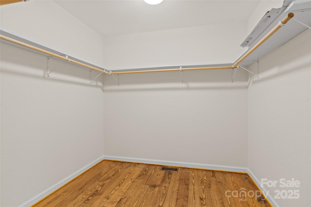 39 Sherwood Village Ln Brevard, NC 28712