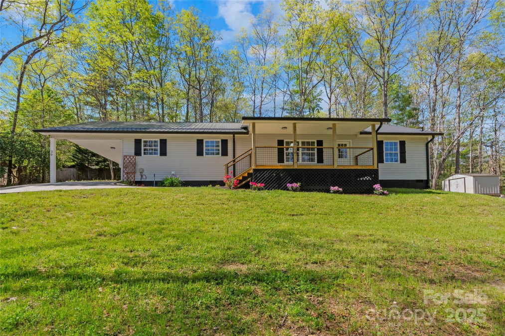39 Sherwood Village Ln Brevard, NC 28712