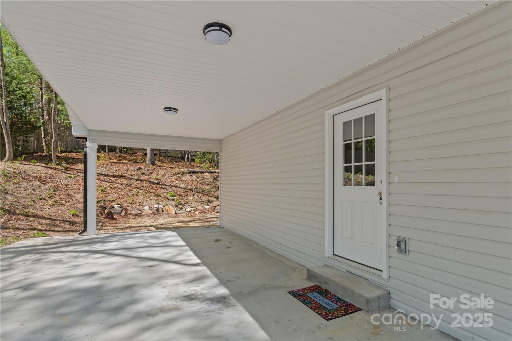 39 Sherwood Village Ln Brevard, NC 28712