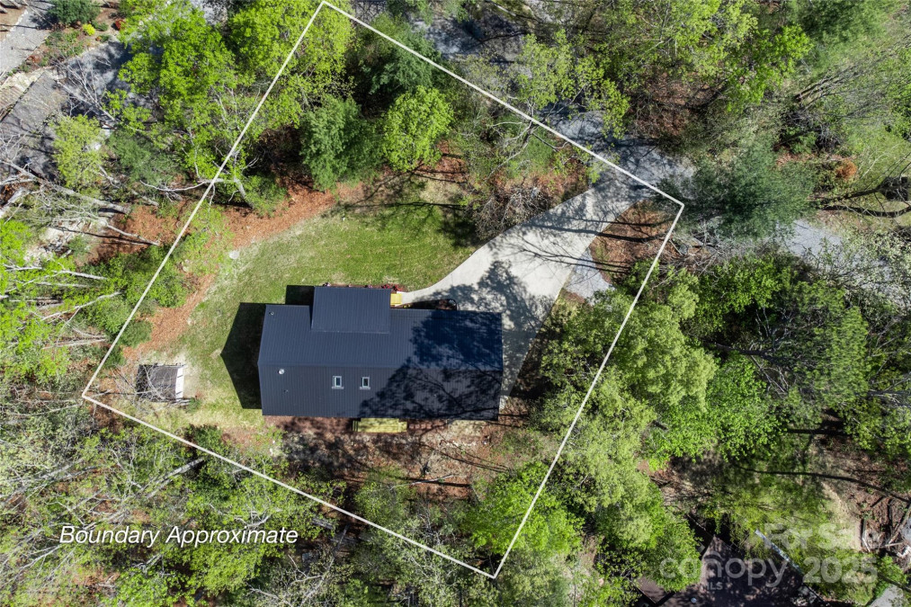 39 Sherwood Village Ln Brevard, NC 28712