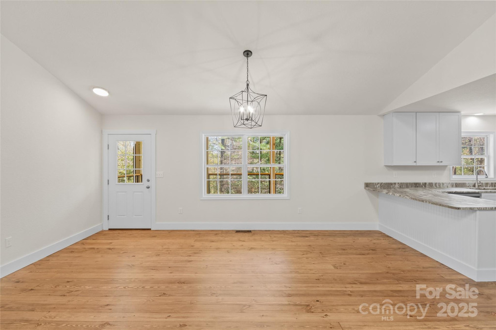 39 Sherwood Village Ln Brevard, NC 28712