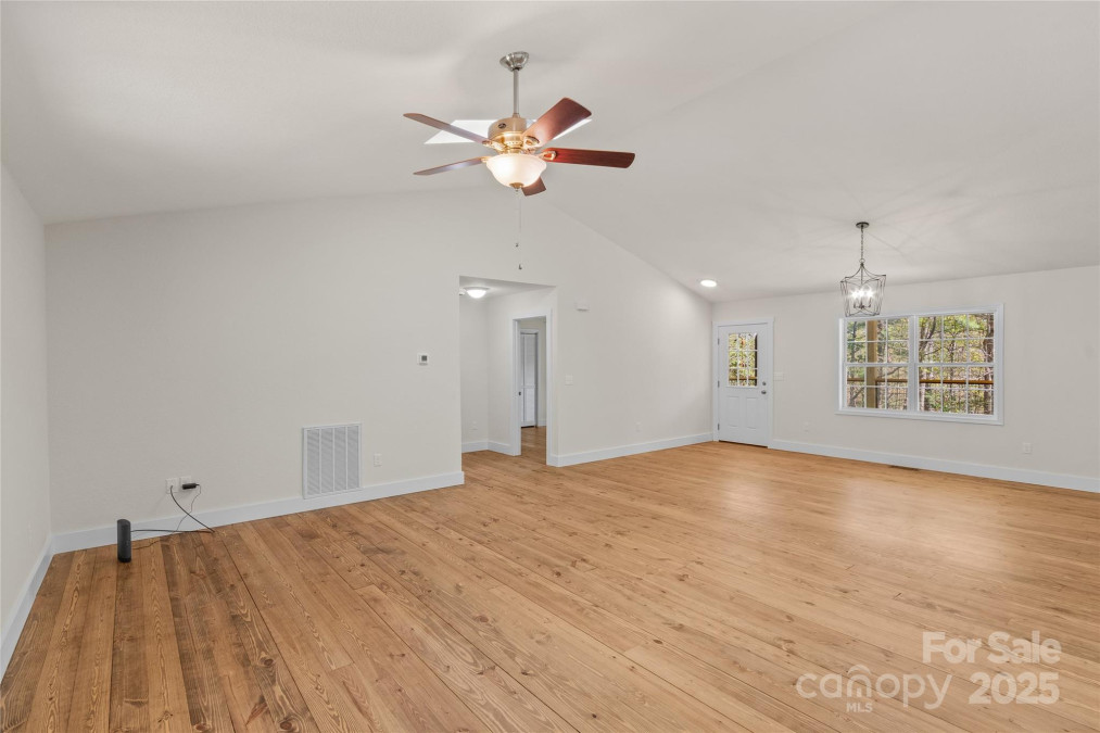 39 Sherwood Village Ln Brevard, NC 28712