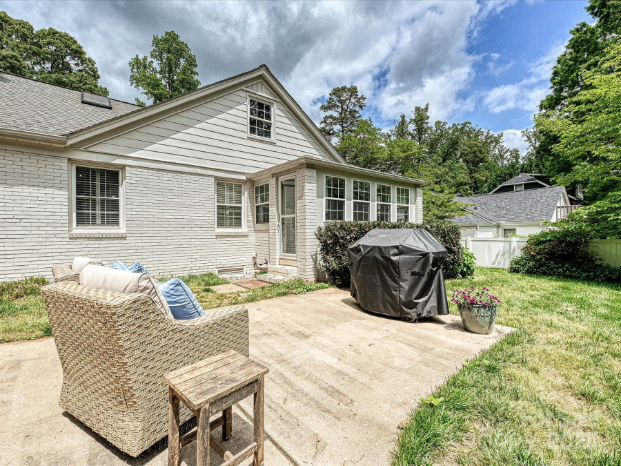 3128 Country Club Dr Charlotte, NC 28205