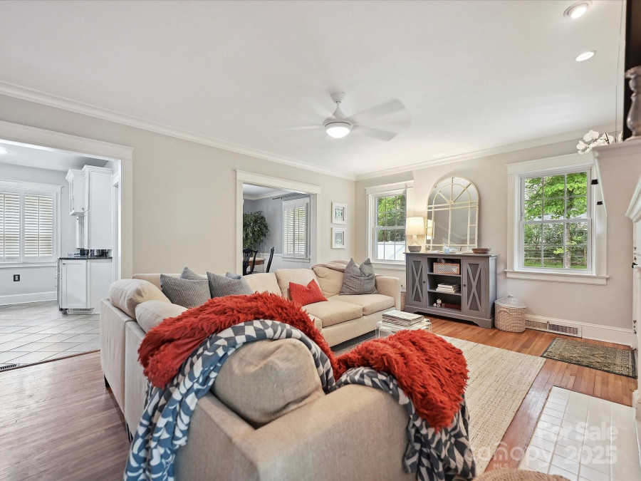3128 Country Club Dr Charlotte, NC 28205