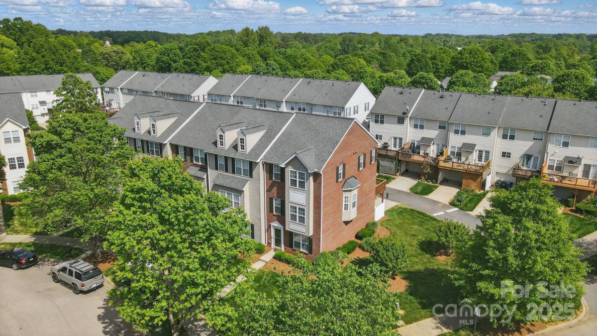 9204 Washam Potts Rd Cornelius, NC 28031