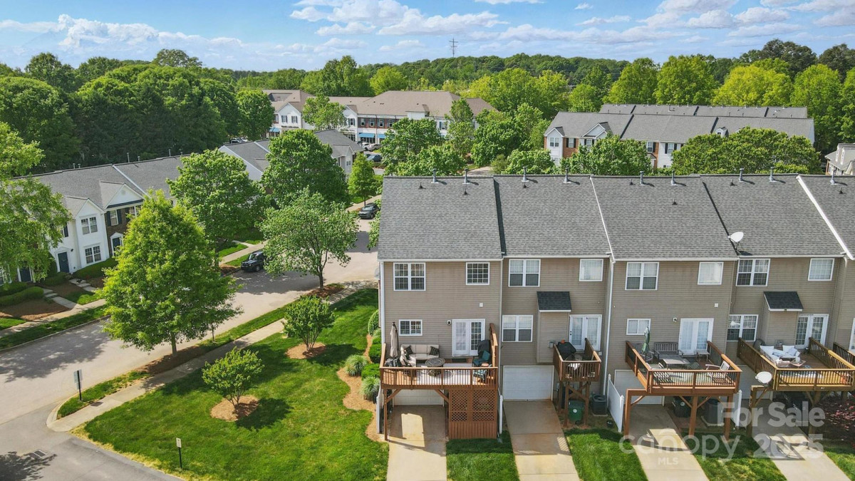 9204 Washam Potts Rd Cornelius, NC 28031