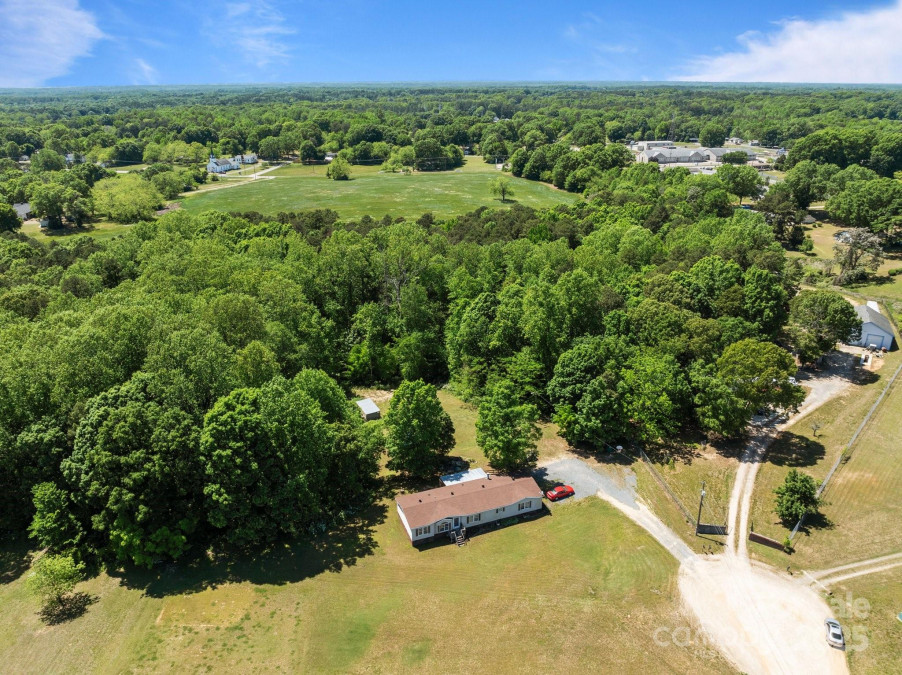 145 Mccreek Dr China Grove, NC 28023