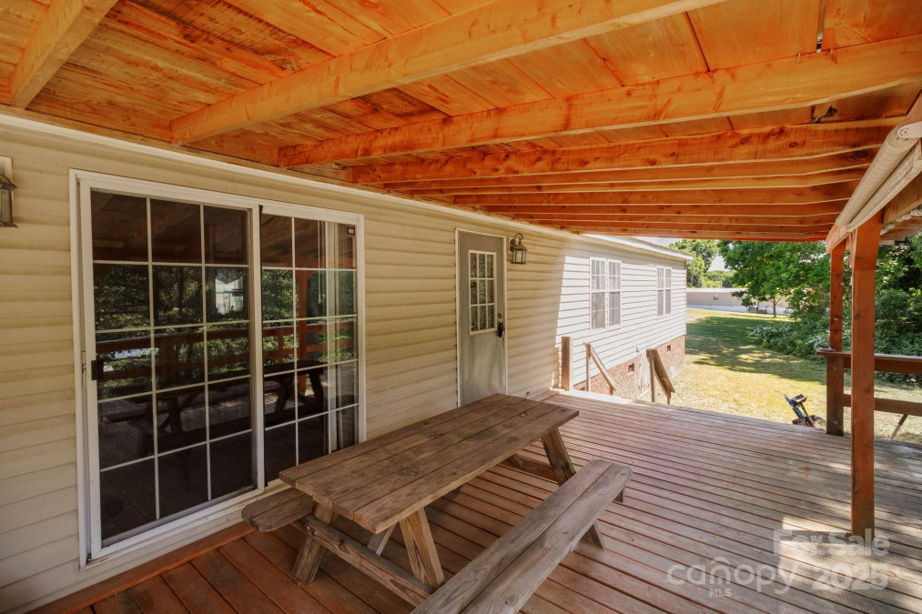 145 Mccreek Dr China Grove, NC 28023