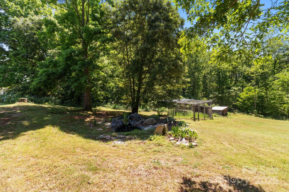 145 Mccreek Dr China Grove, NC 28023