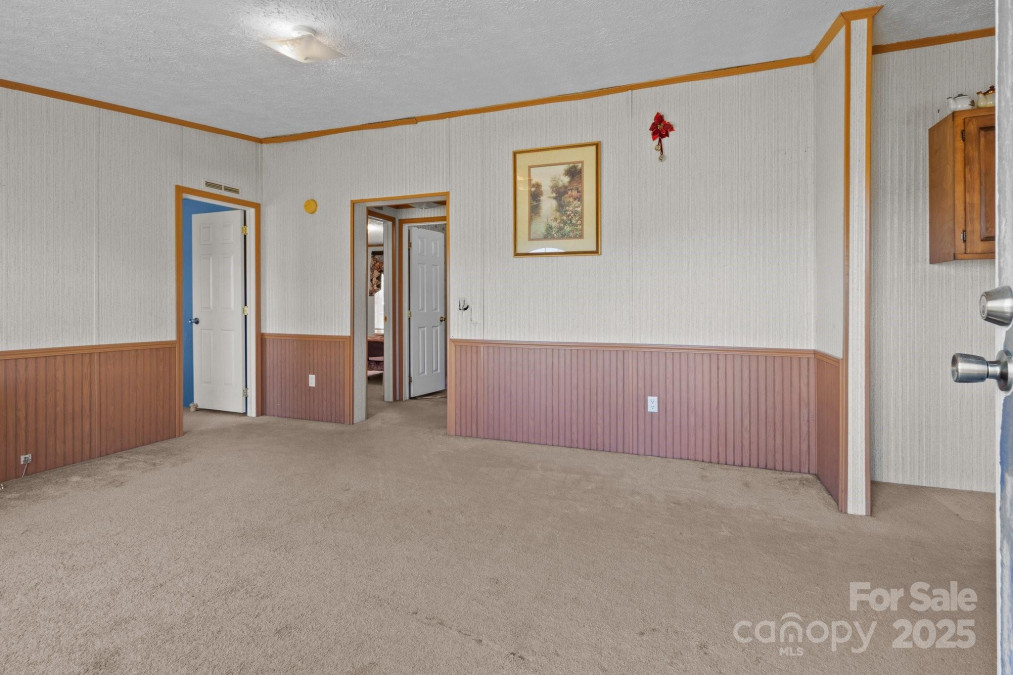 145 Mccreek Dr China Grove, NC 28023
