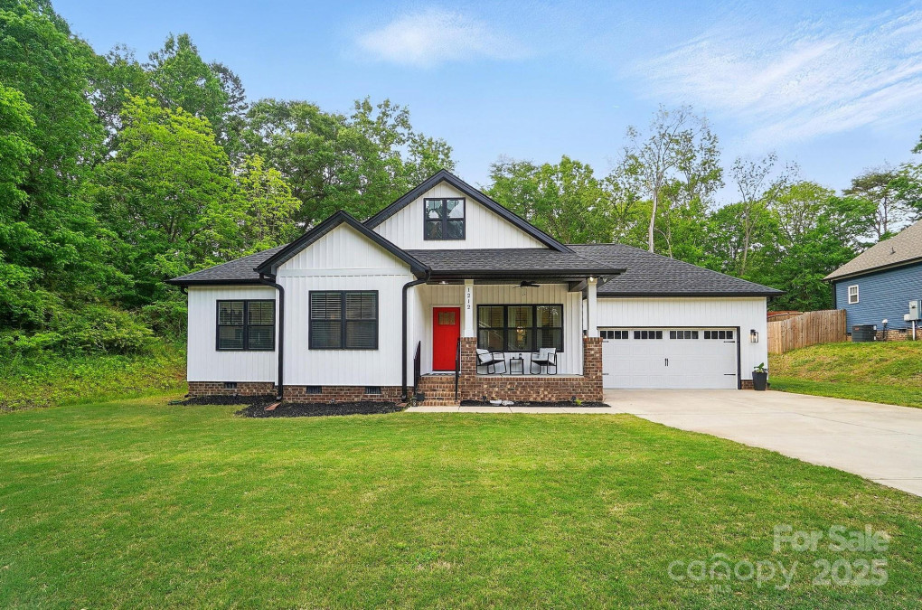 1212 Mason Way Mount Holly, NC 28120