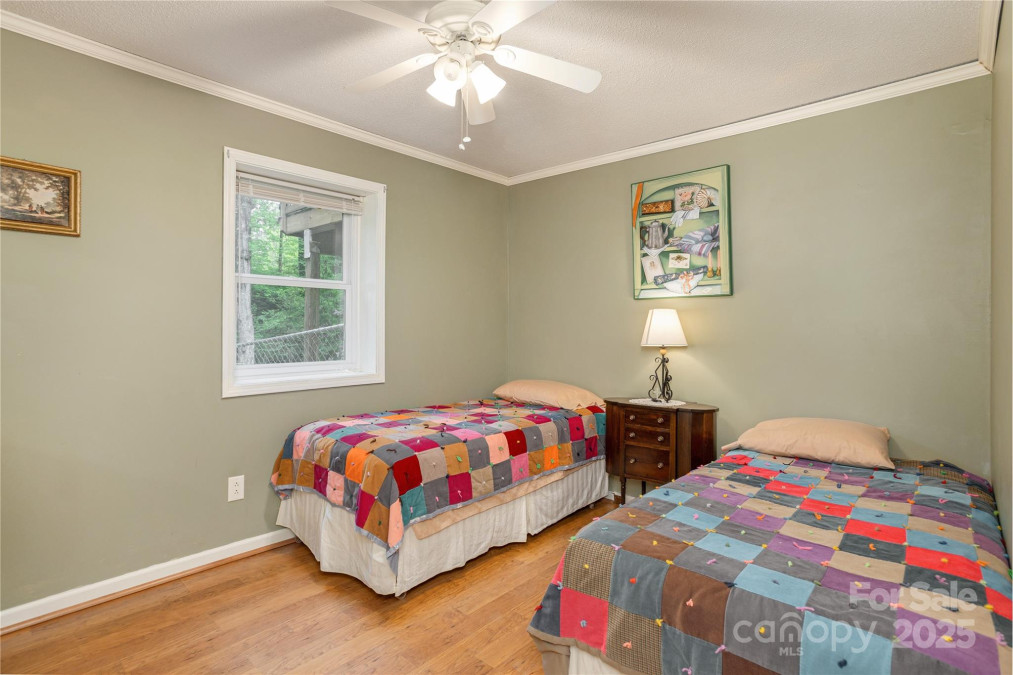 99 Meadowbrook Cir Brevard, NC 28712