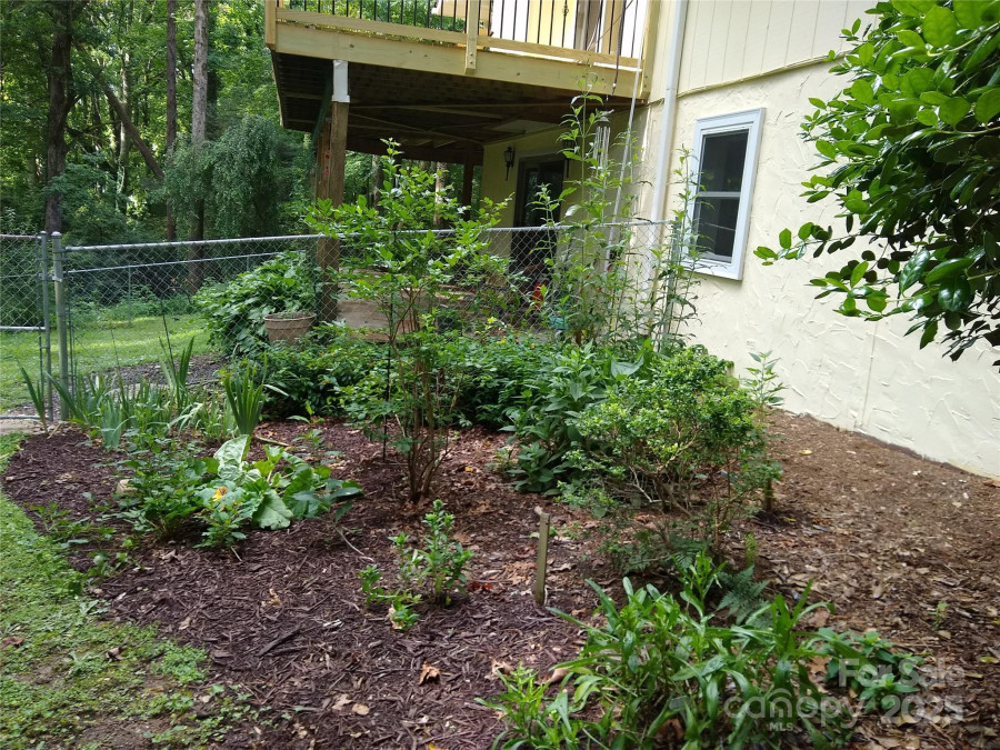 99 Meadowbrook Cir Brevard, NC 28712