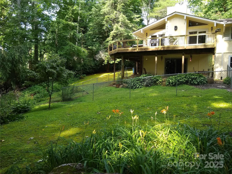 99 Meadowbrook Cir Brevard, NC 28712