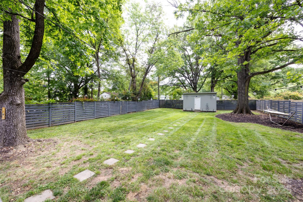 1816 Anderson St Charlotte, NC 28205