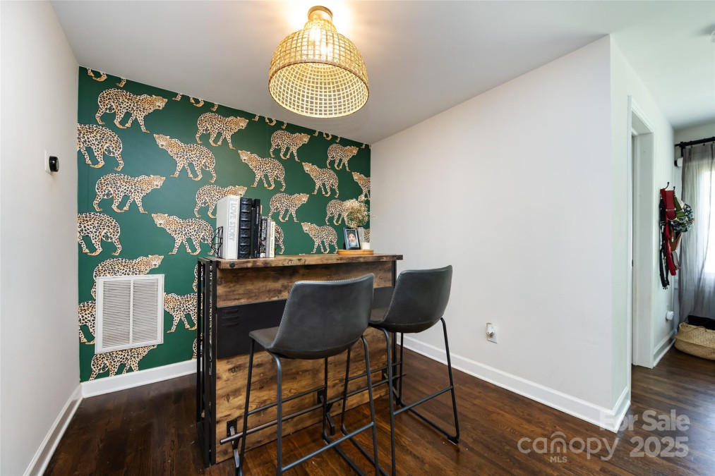 1816 Anderson St Charlotte, NC 28205