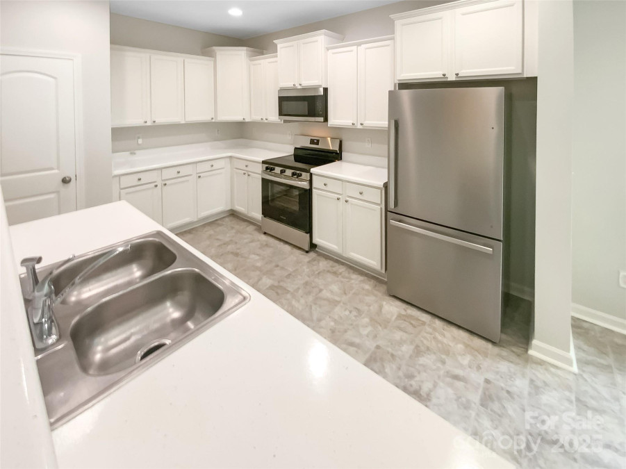 3510 Heathcott Cir Charlotte, NC 28262