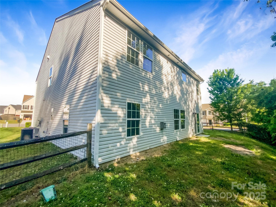3510 Heathcott Cir Charlotte, NC 28262
