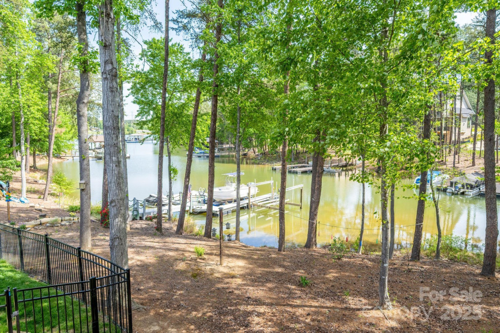 3992 Blue Dory Ln Denver, NC 28037