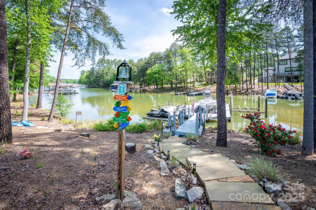 3992 Blue Dory Ln Denver, NC 28037