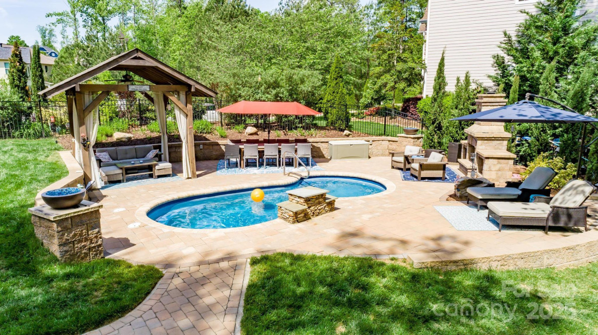 3992 Blue Dory Ln Denver, NC 28037
