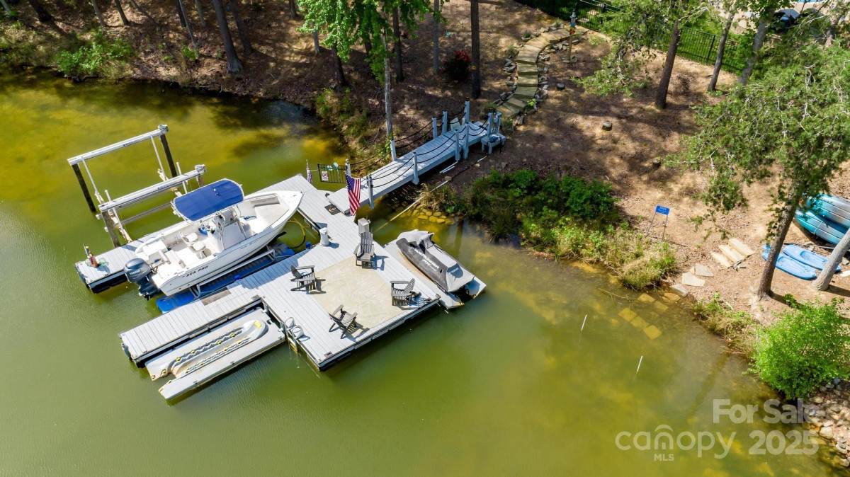 3992 Blue Dory Ln Denver, NC 28037