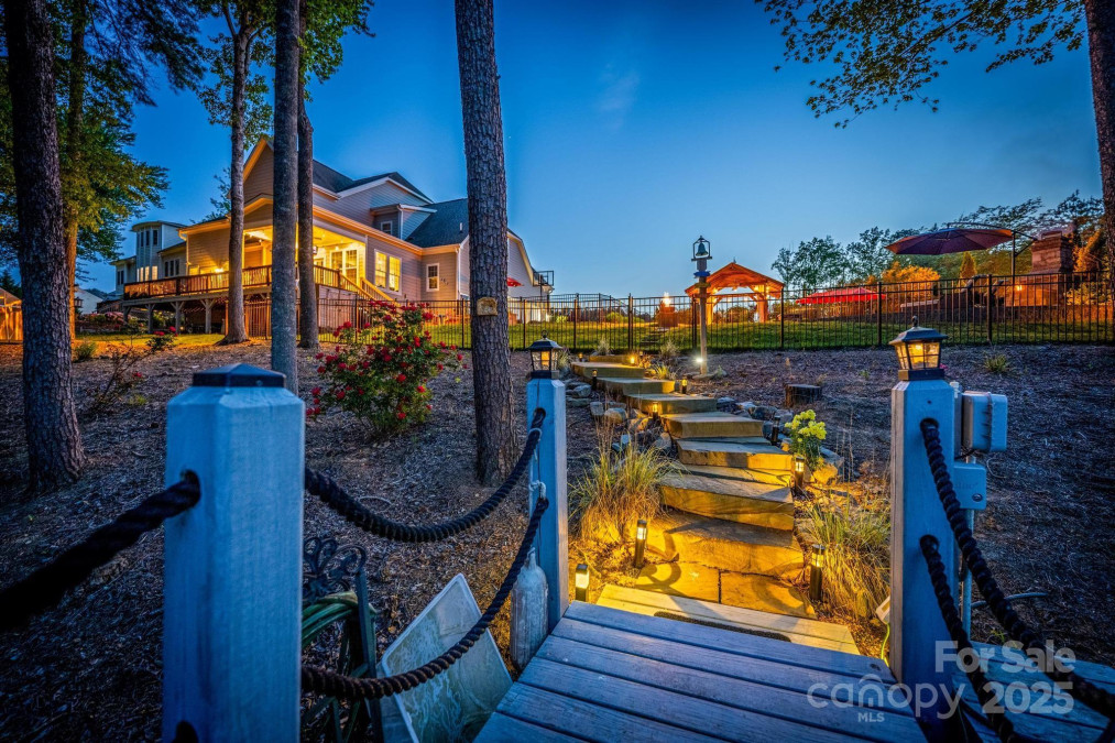 3992 Blue Dory Ln Denver, NC 28037
