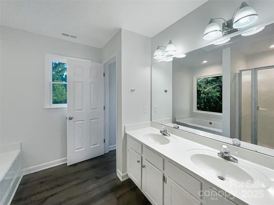 628 Highland Ridge Rd Mooresville, NC 28115