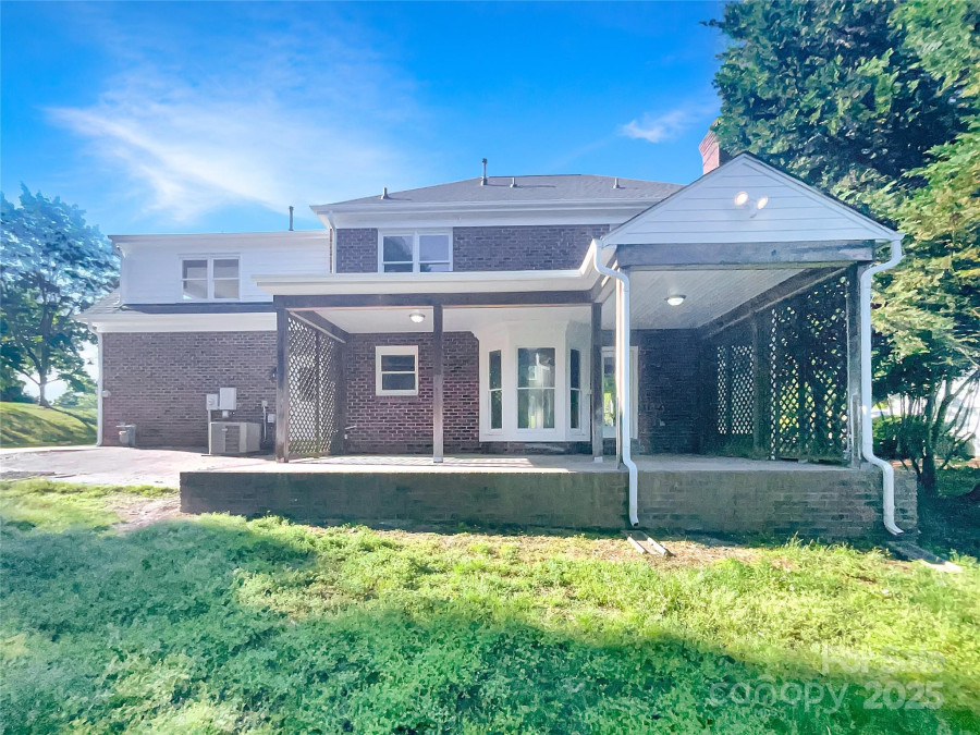 628 Highland Ridge Rd Mooresville, NC 28115