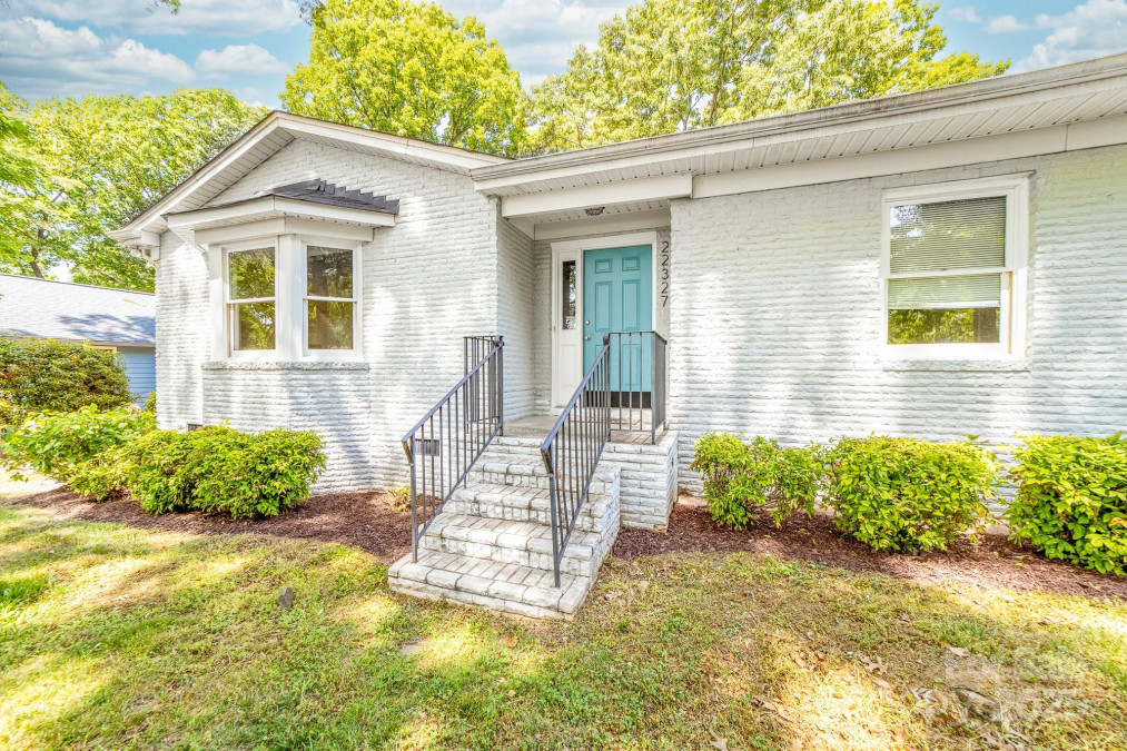 22330 Torrence Chapel Rd Cornelius, NC 28031