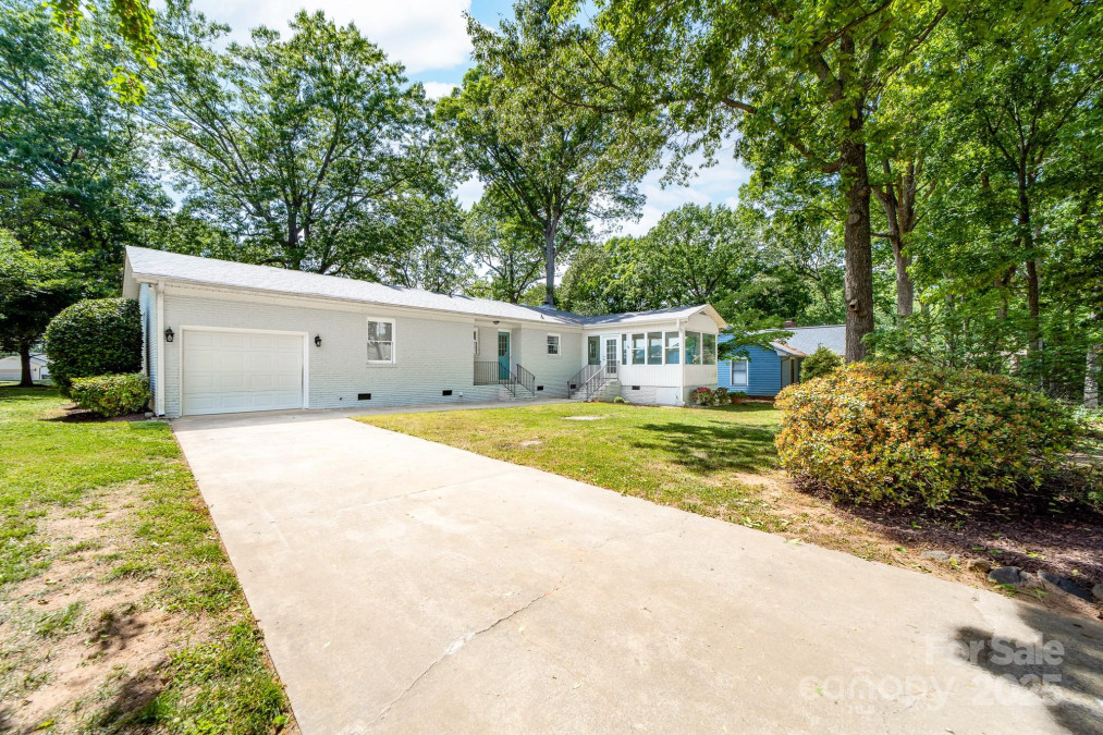 22330 Torrence Chapel Rd Cornelius, NC 28031