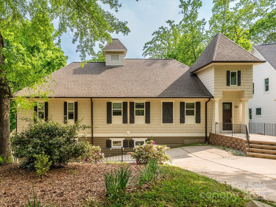 7324 Leharne Dr Charlotte, NC 28270