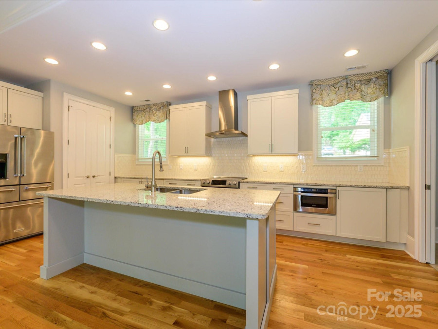 7324 Leharne Dr Charlotte, NC 28270