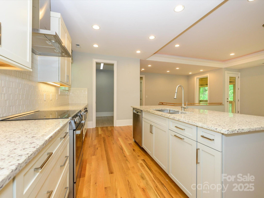 7324 Leharne Dr Charlotte, NC 28270