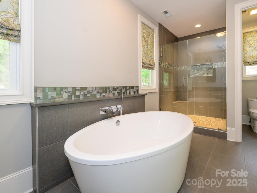 7324 Leharne Dr Charlotte, NC 28270