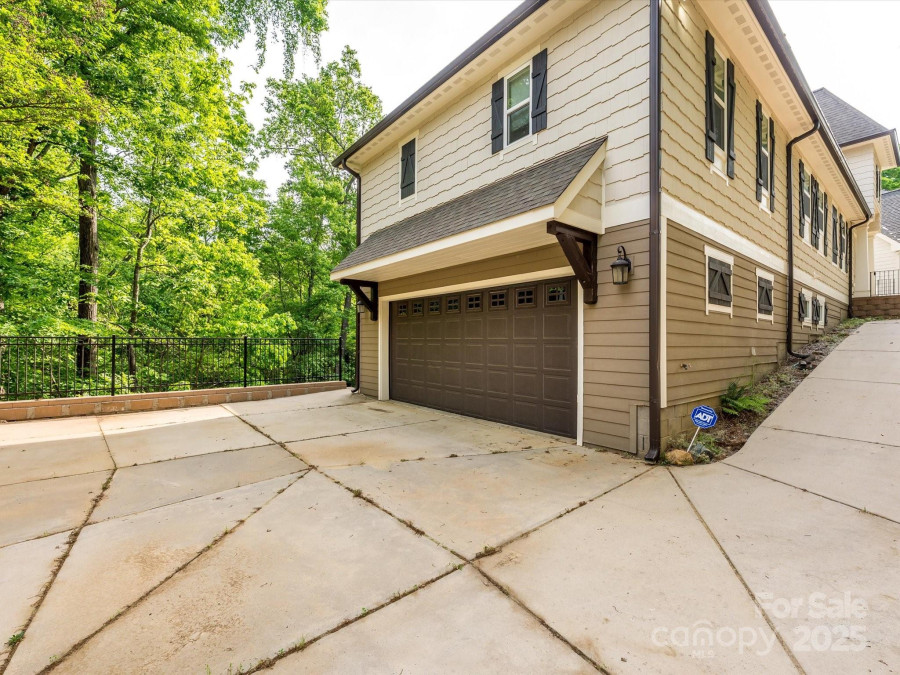 7324 Leharne Dr Charlotte, NC 28270