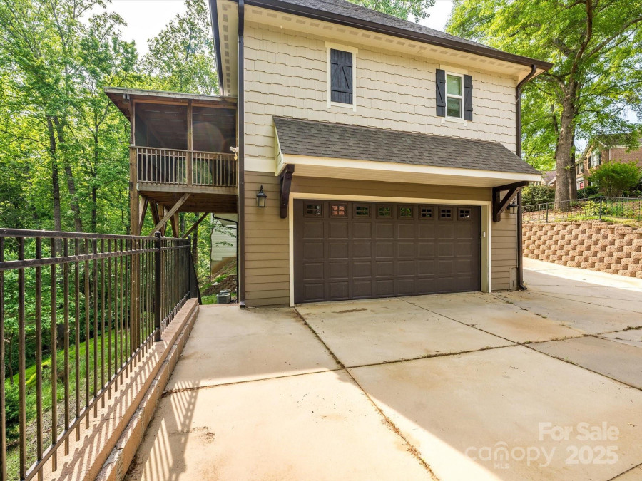 7324 Leharne Dr Charlotte, NC 28270