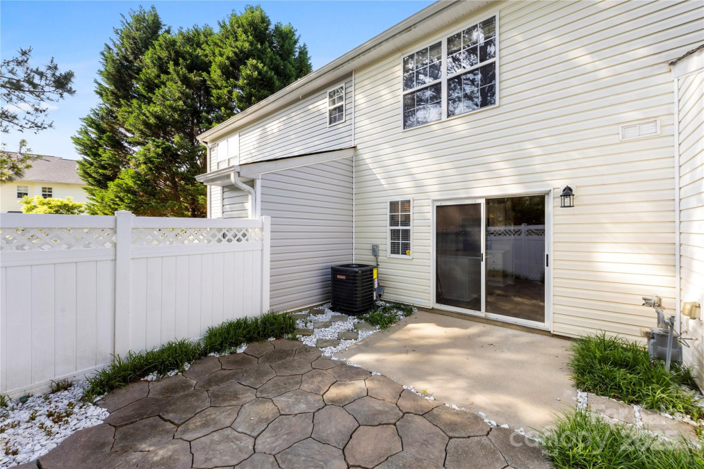 12536 Hennigan Place Ln Charlotte, NC 28214